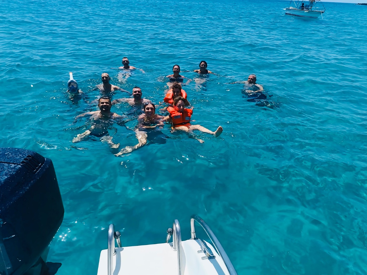 Escursione Esclusiva di 8 Ore nel Capo di Leuca con Brunch a Bordo