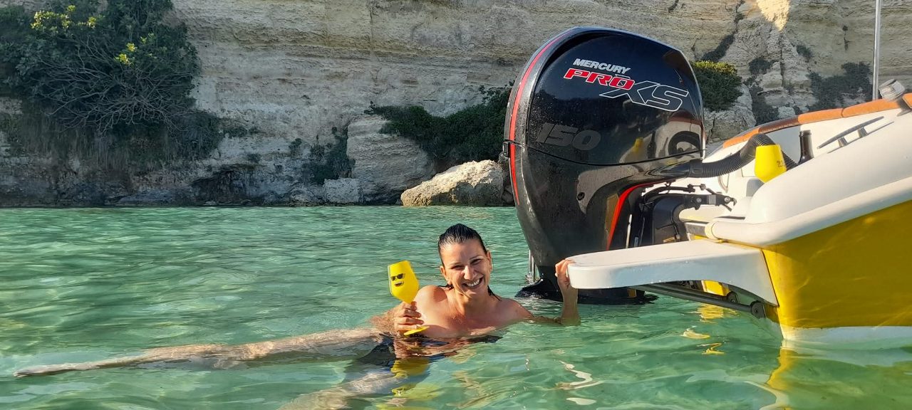 Escursioni in barca Otranto,visita alle grotte mulino d'acqua (grotta sfondata),baia murrune, baia turchi 