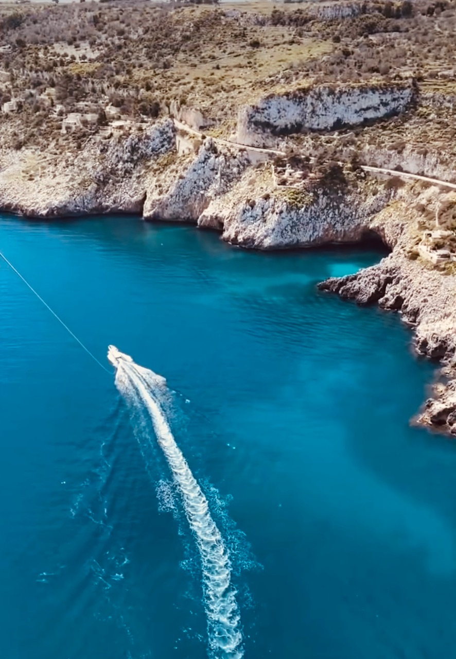 Parasailing a Torre Vado volo quadruplo : vola sul mare del Salento
