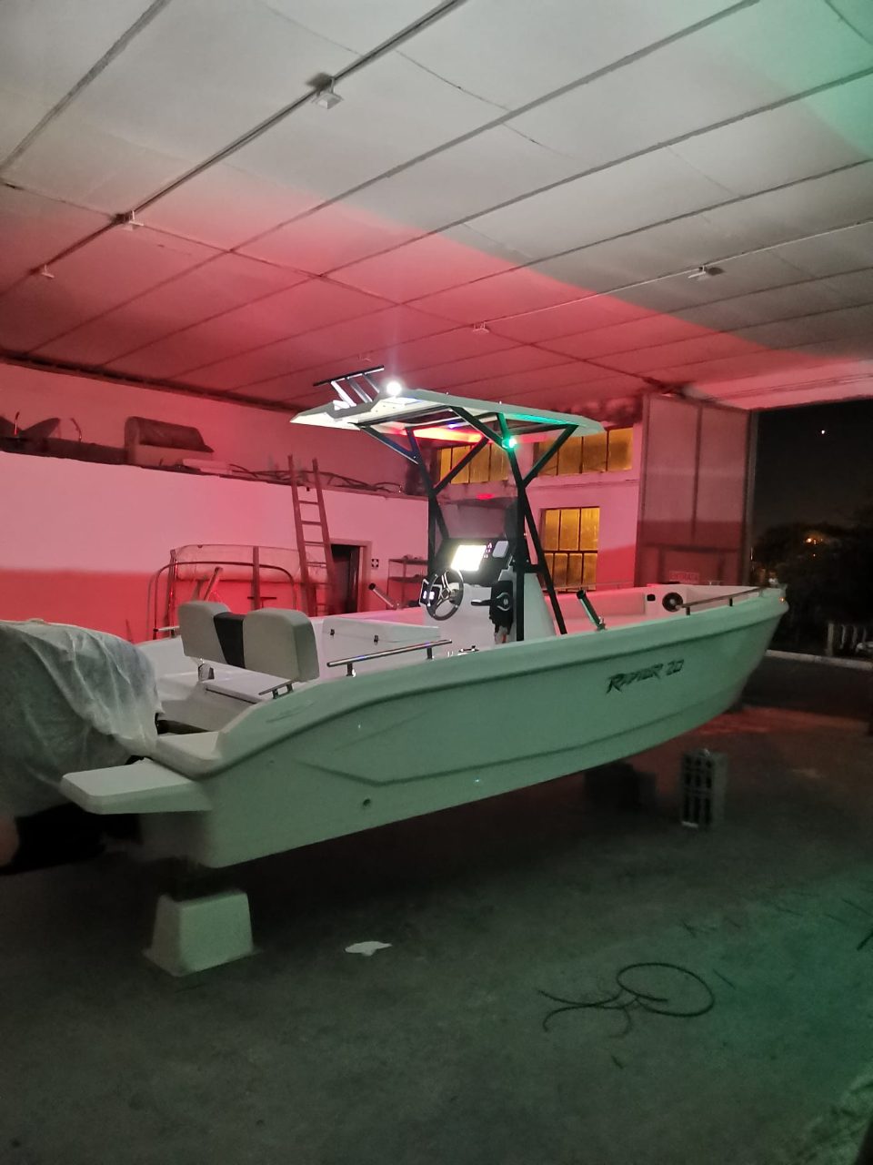 Vieni con me a provare in mare a Otranto il mio nuovo modello di barca Raptor 20 — foto 4